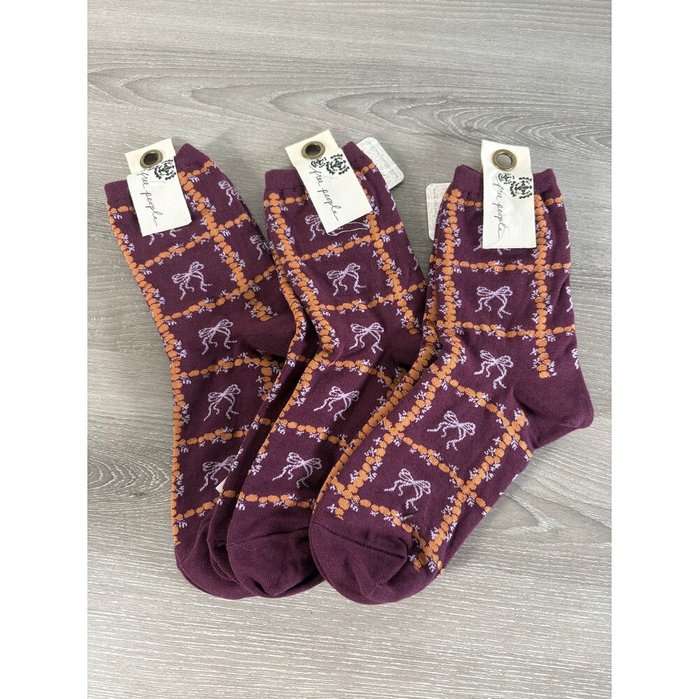 Free People bundle of 3 Tie a Bow Socks Purple Orange Raspberry Ice New w/ Tags